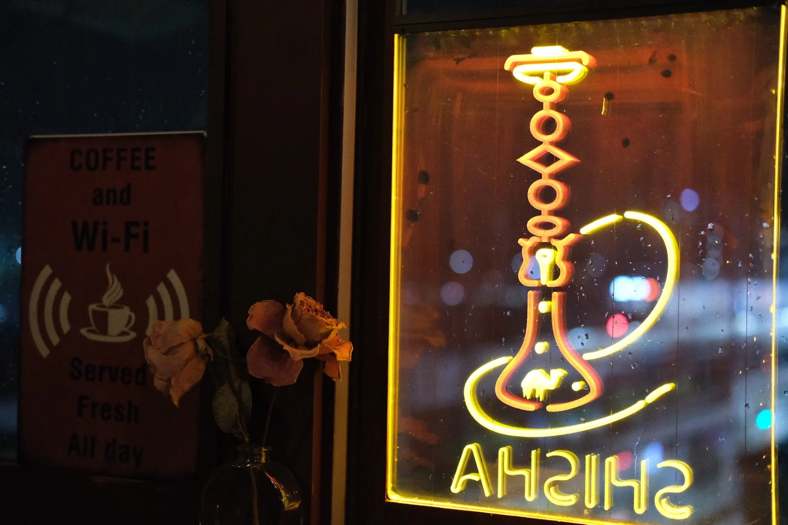 Coffee&Shisha Bar Sillage 大井町 (コーヒー&シーシャ バー シアージュ) · 9